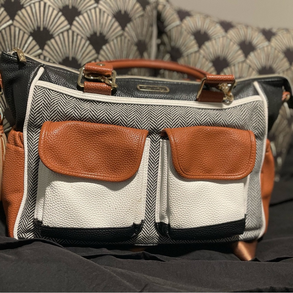 Itzy Ritzy Black and Brown Baby Bag with Functional Design ACCESSORIES INCLUDED!